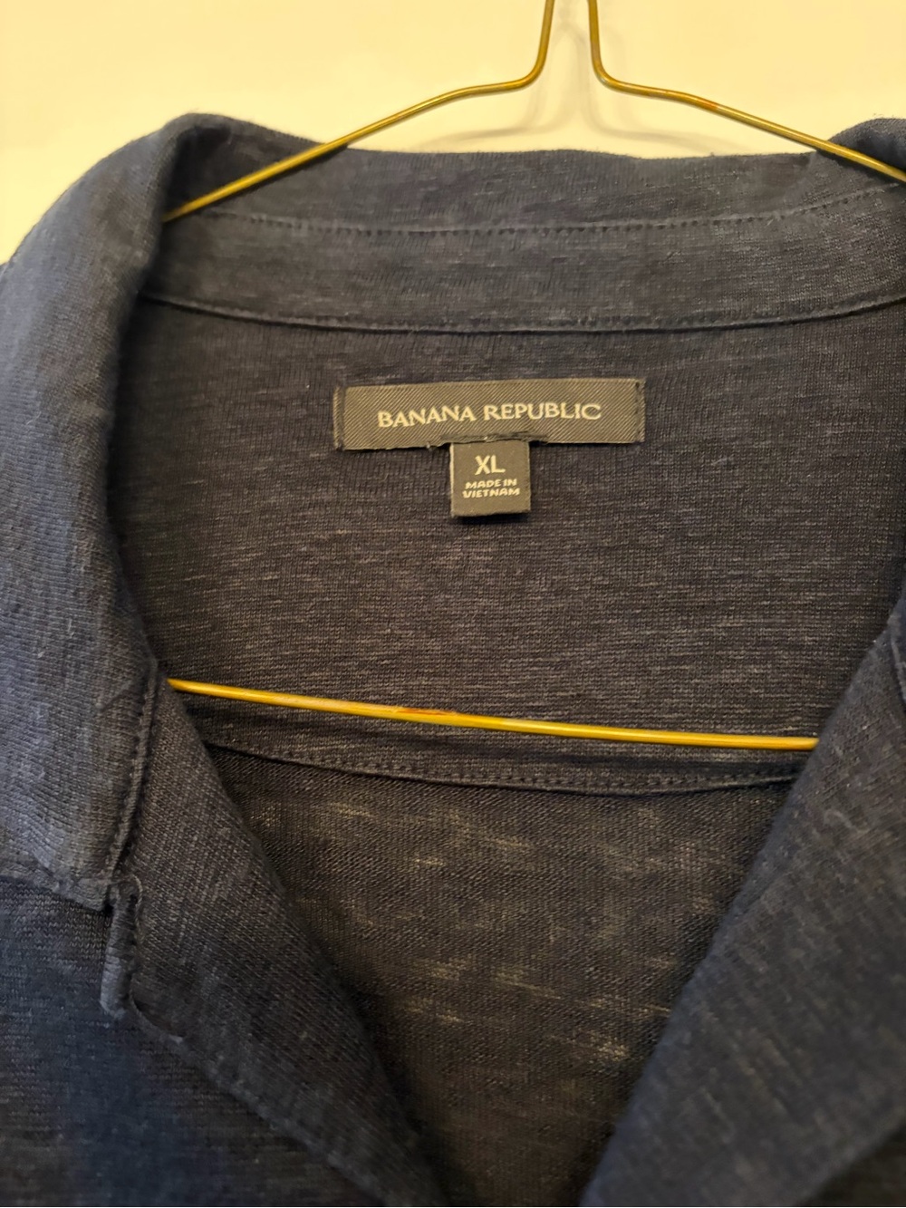 Banana Republic Men's Navy Short-Sleeve button down Shirt - Picture 2 of 3